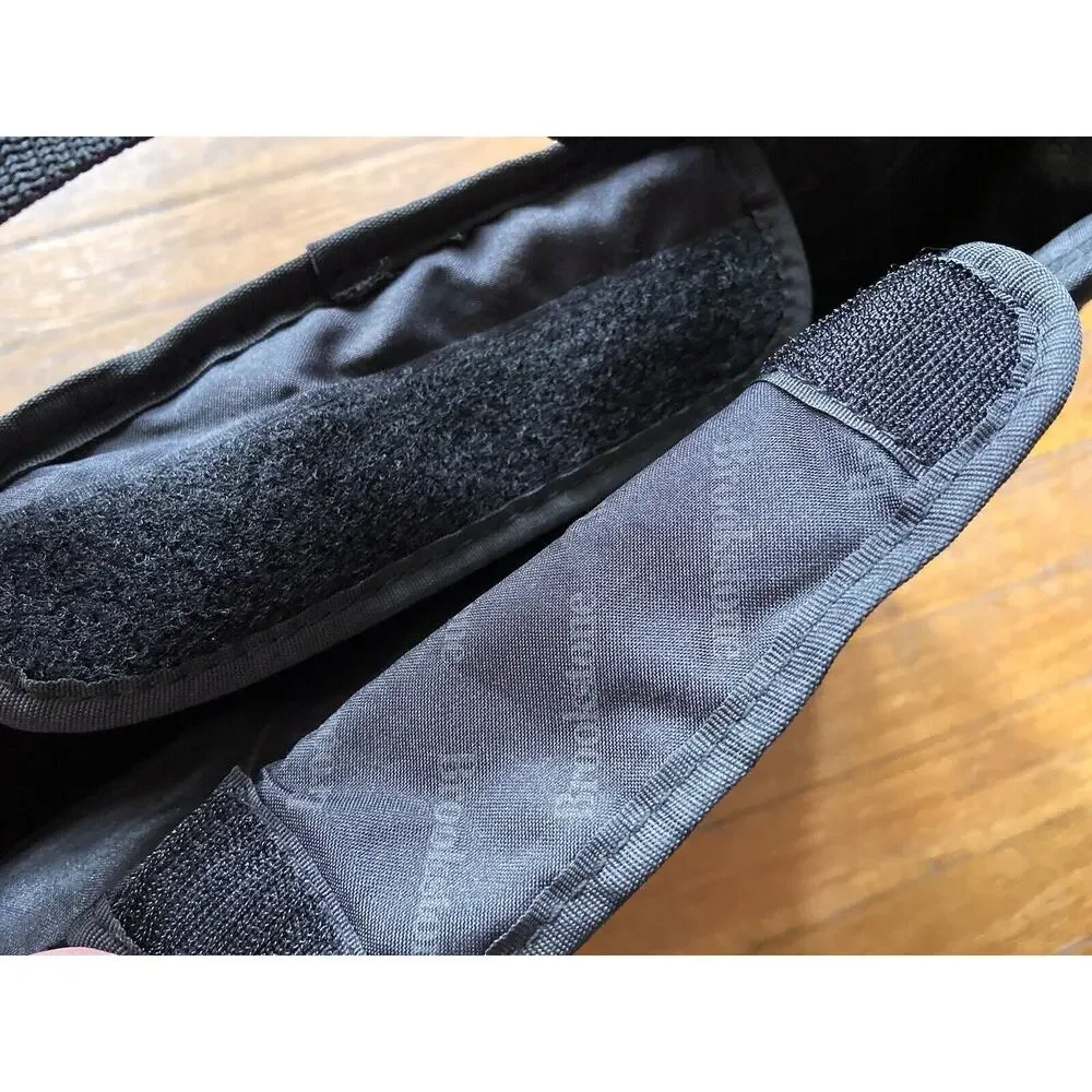 BROOKSTONE Black Nylon Padded Laptop Bag sz OS